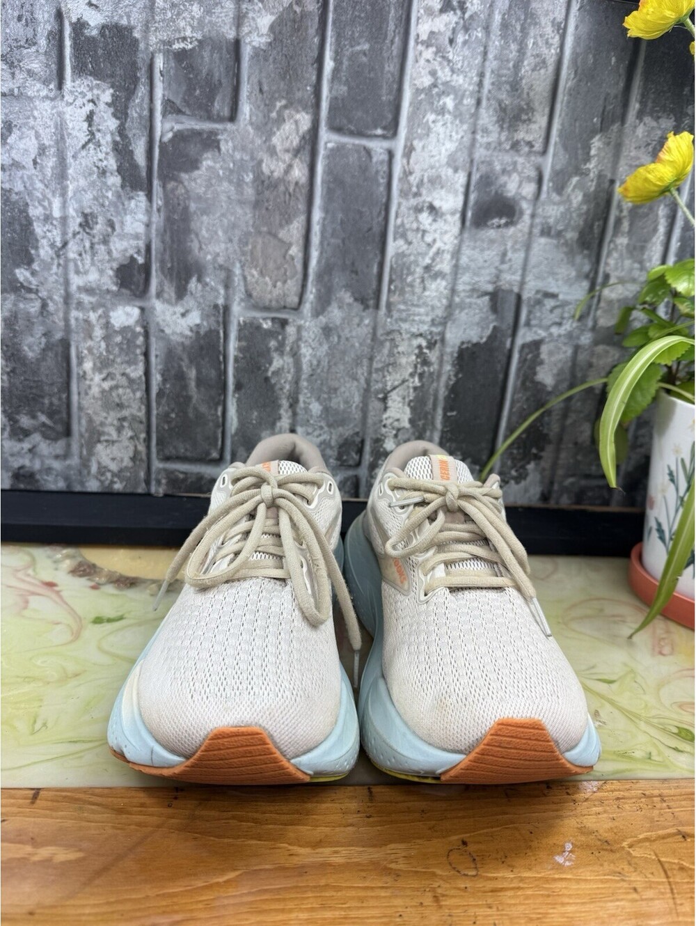 Brooks Glycerin 21 Coconut/Aqua/Autumn Sunset Low Top Lace-Up Sneaker - Picture 4 of 7